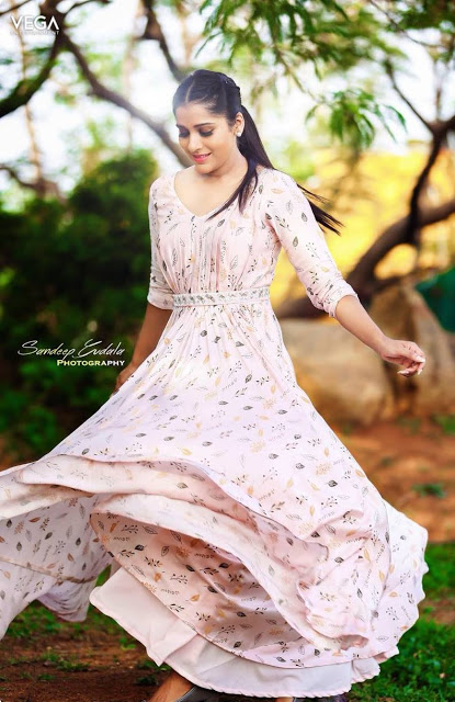 Hot Girl Model Rashmi Gautam Photo Shoot In Pink Dress 8